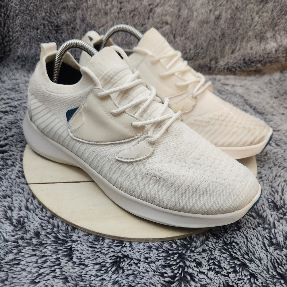 Vessi Everyday Move Sneaker Polar White Men’s Size 9 Waterproof